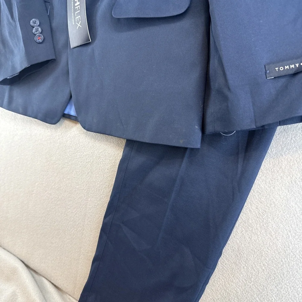 Tommy Hilfiger Boys' 2-Piece Formal Suit Set, Bright Blue, 12 Husky